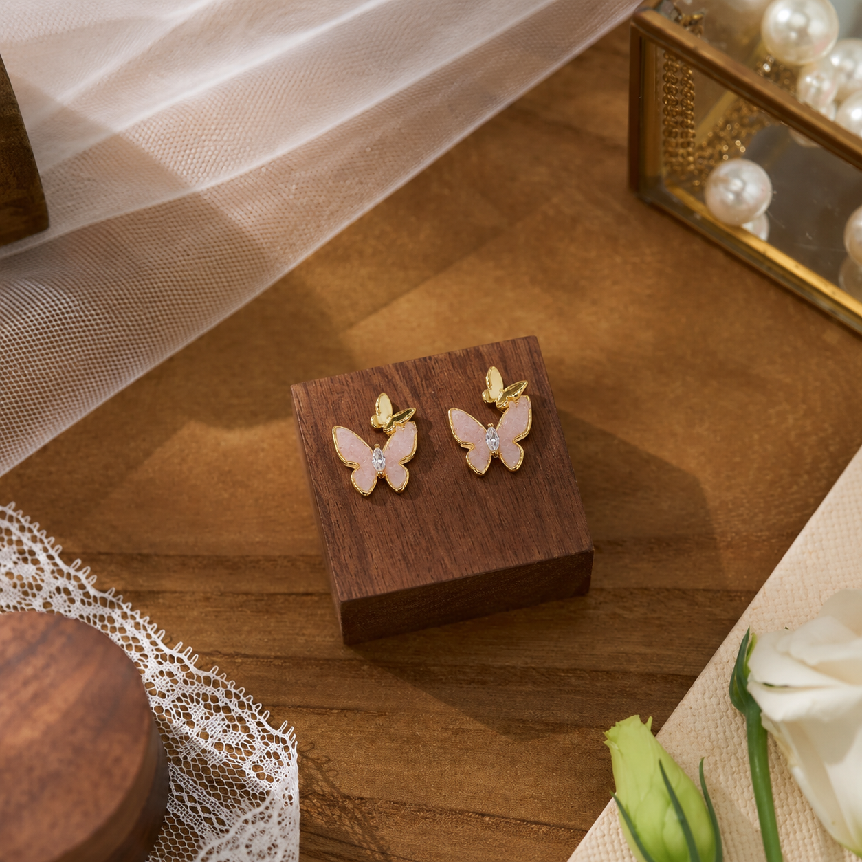 Sweet Pink Double Butterfly Stud Earrings Copper Alloy Gold Color Rhinestone Crystal Animal Earring Women Fairy Jewelry Gift