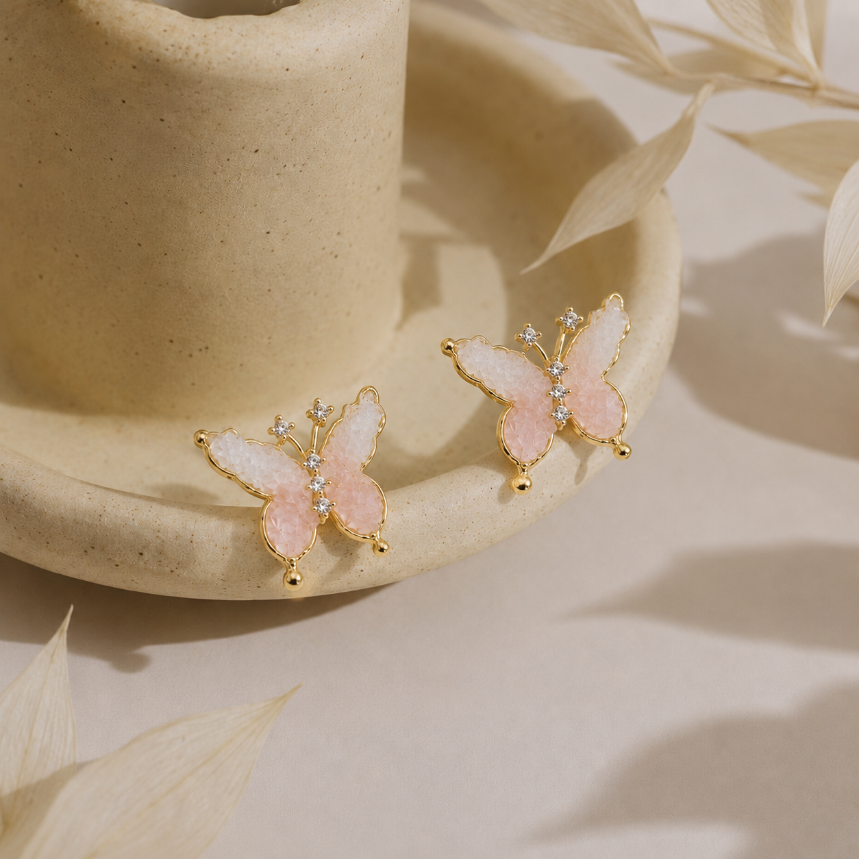 Sweet Pink Butterfly Stud Earrings Copper Alloy Gold Color Rhinestone Crystal Animal Pierced Earring Women Fairy Jewelry Gift