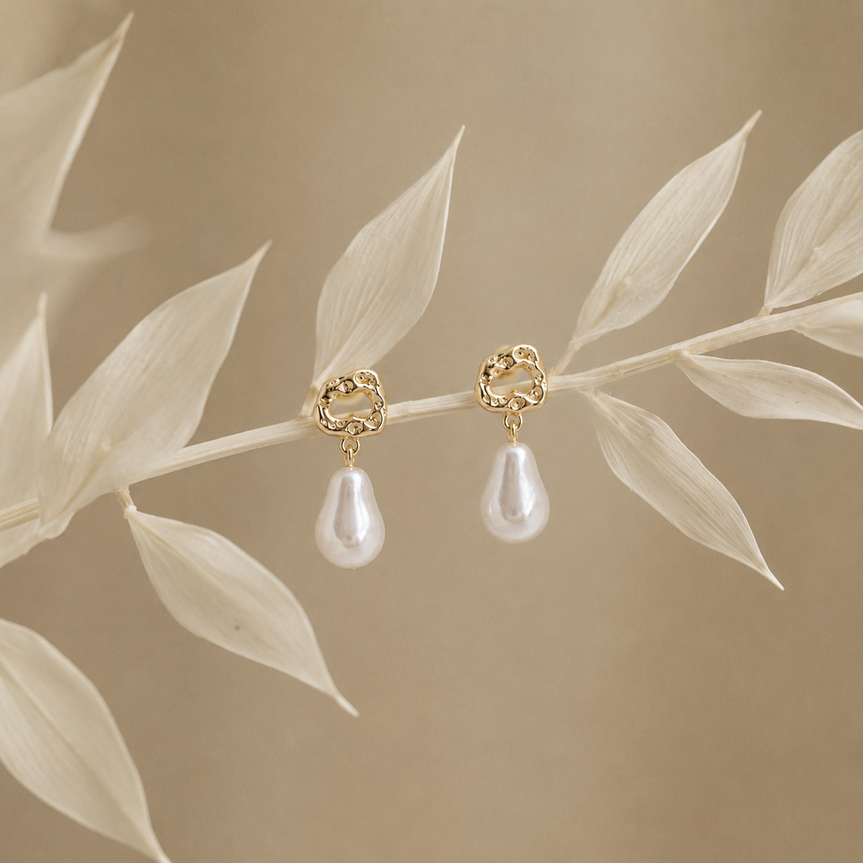 Vintage Irregular Geometric Gold Plated Drop Earrings Teardrop Simulated Pearl Dangle Earring for Women Elegant Wedding Jewelry